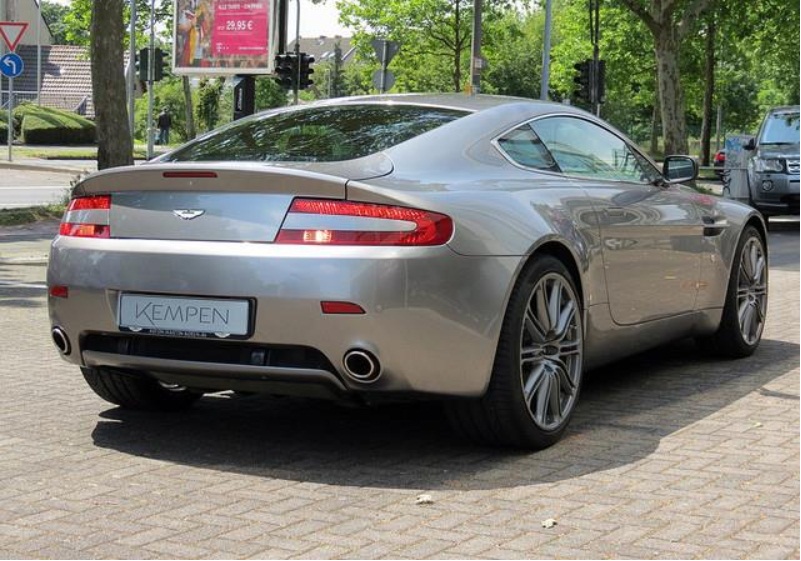 Left hand drive ASTON MARTIN V8 Vantage 